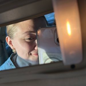 Meet your Posher, Leah